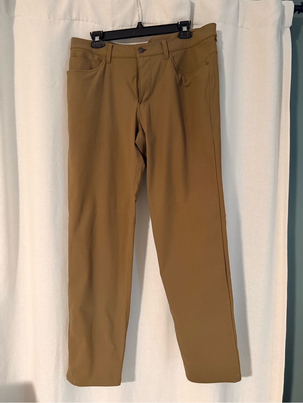 Men’s Lululemon ABC pant